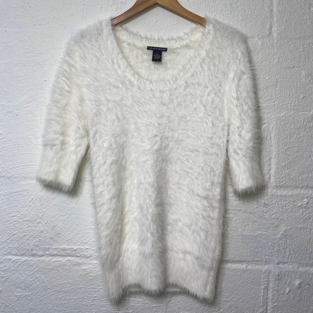 NWOT Chelsea and Theodore Fuzzy Sweater